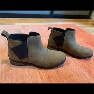 Sorel Emelie Chelsea Boots